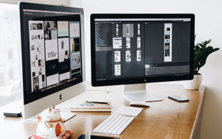 张馨予：英气如剑，柔美如水，笑容绽放出星光璀璨的独特光芒