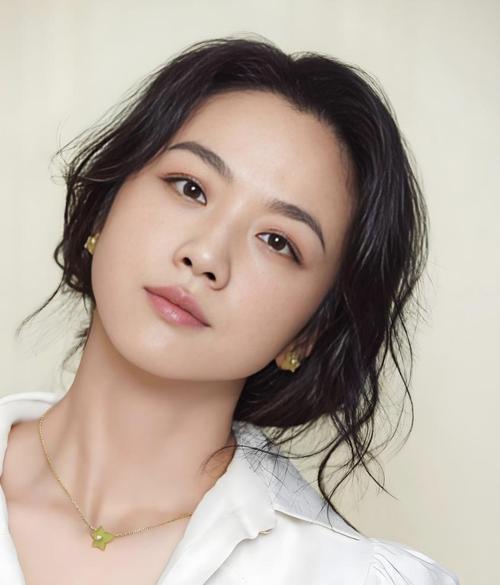 艺术鼻女明星的坚守：为角色付出常人难以想象的努力