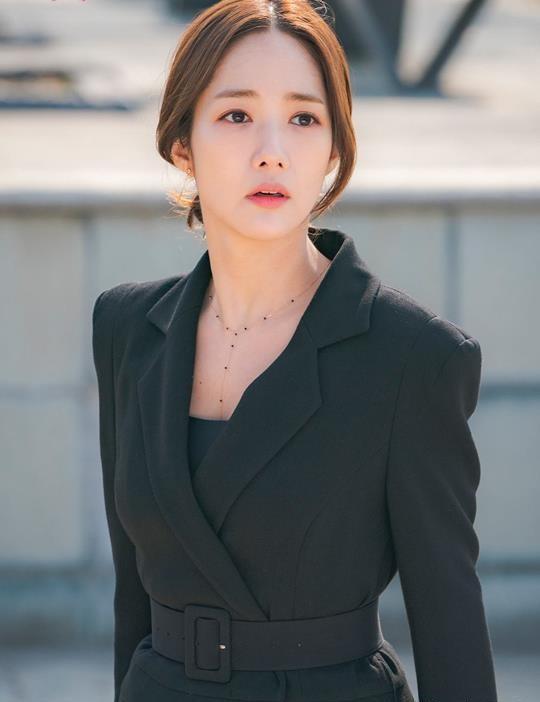 韩剧整容女明星_朴敏英财阀男友_朴敏英整容史