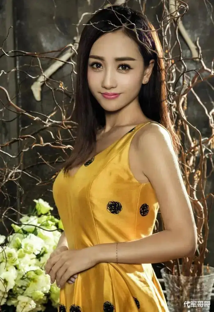 身材娇小女星_身高矮但演技好的女演员_娱乐圈哪些女名星很矮