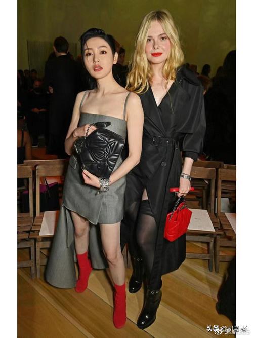 长腿话题又翻车？59岁孟广美无辜躺枪，杨紫同框朴叙俊却赢麻了