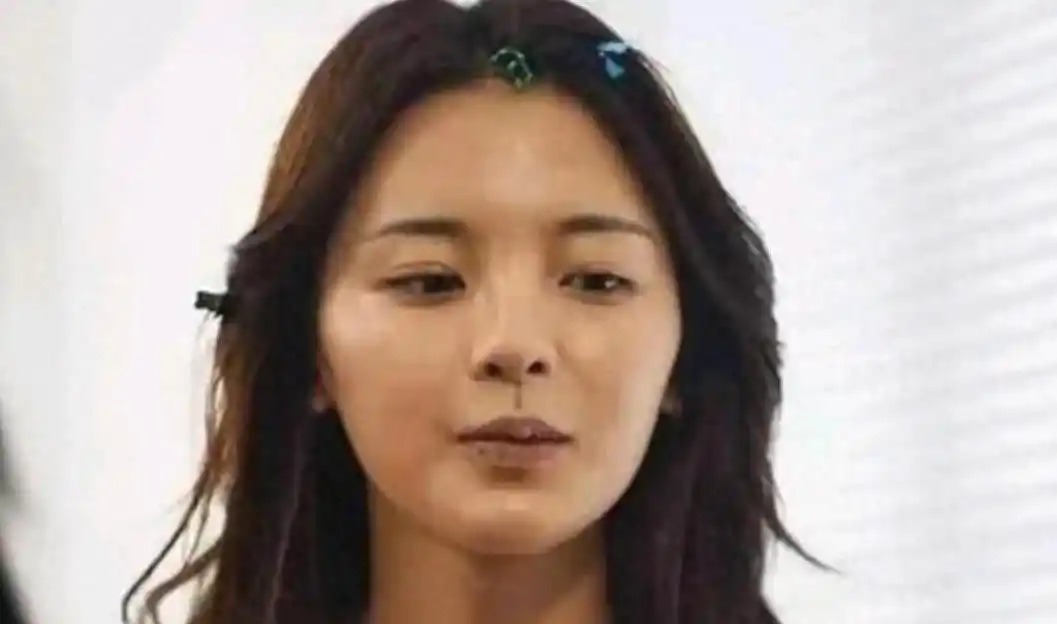 国内雀斑多的女明星_娱乐圈真实素颜_明星卸妆前后颜值对比