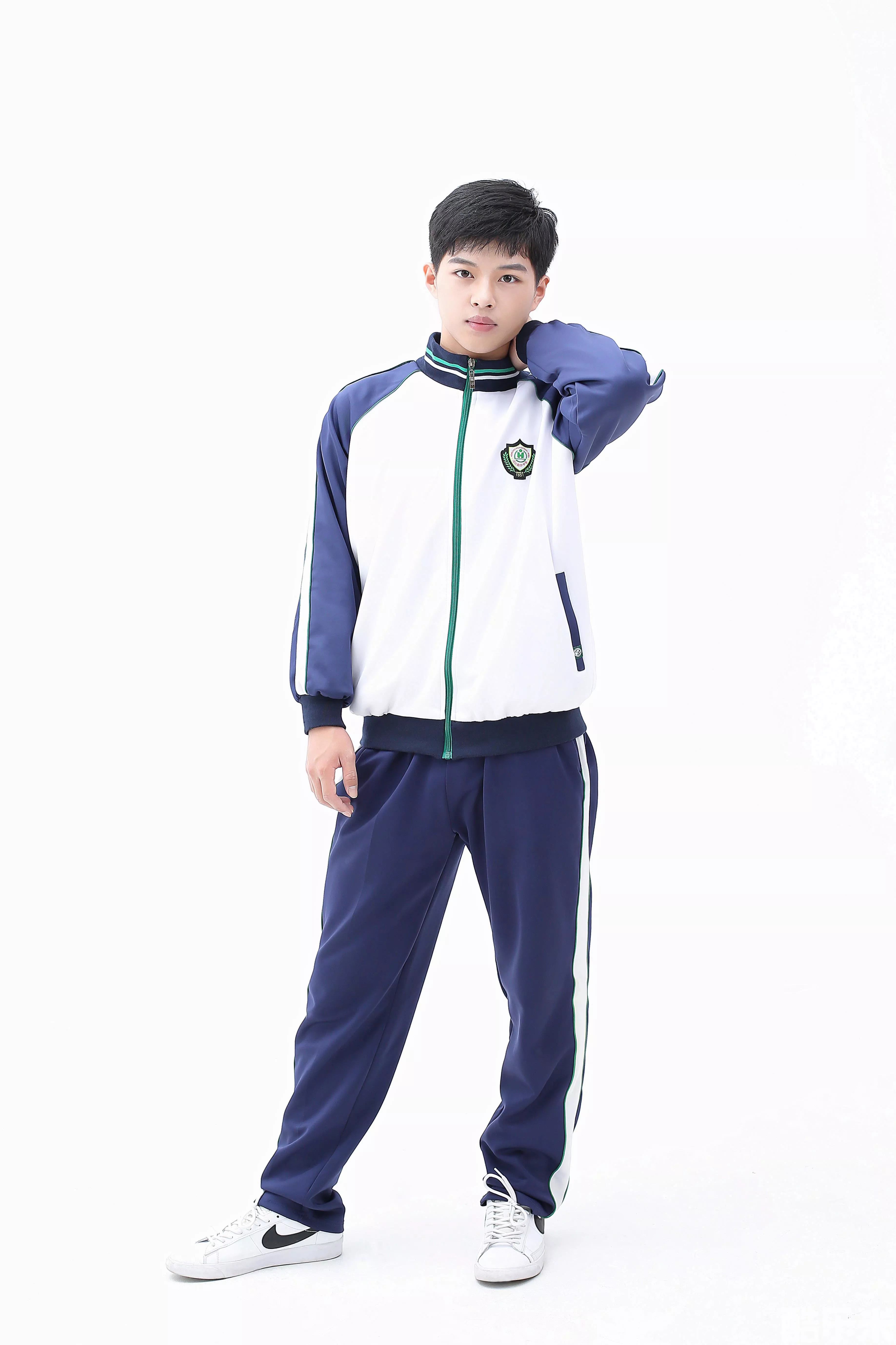 衡中校服设计_谷文泽衡中校友_女明星 校服