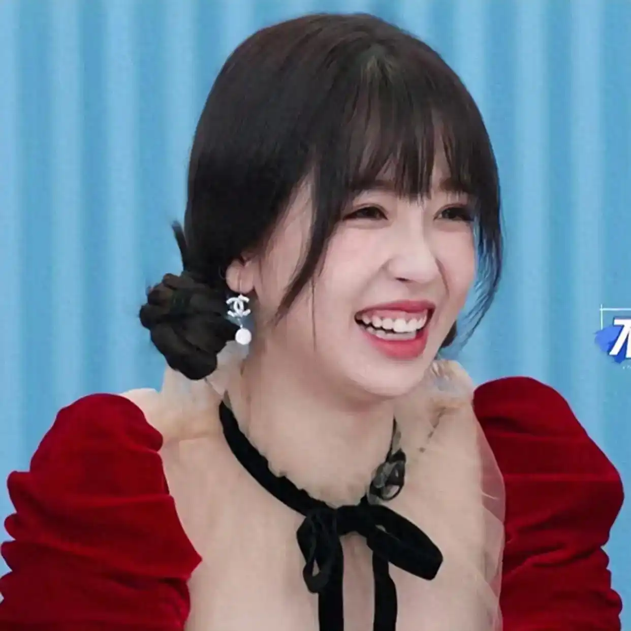 她，成了内娱最大瓜田？虞书欣一周黑料七连爆，粉丝“告遍”律师圈反被全网围观群嘲！